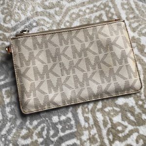 Michael Kors Clutch